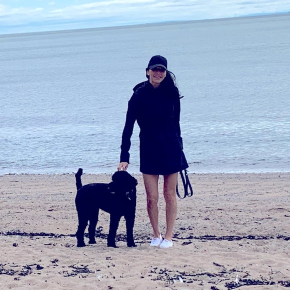 Meet your Posher, April - Picture 3 of 3